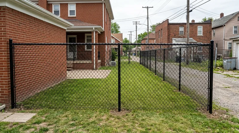 Chain Link Fence Installation Detroit